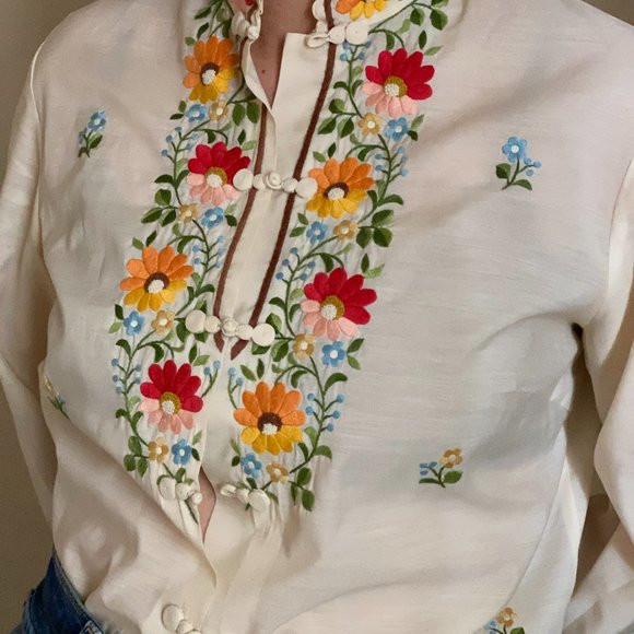 Vintage "JOY" beautifully embroidered button down - Picture 5 of 15